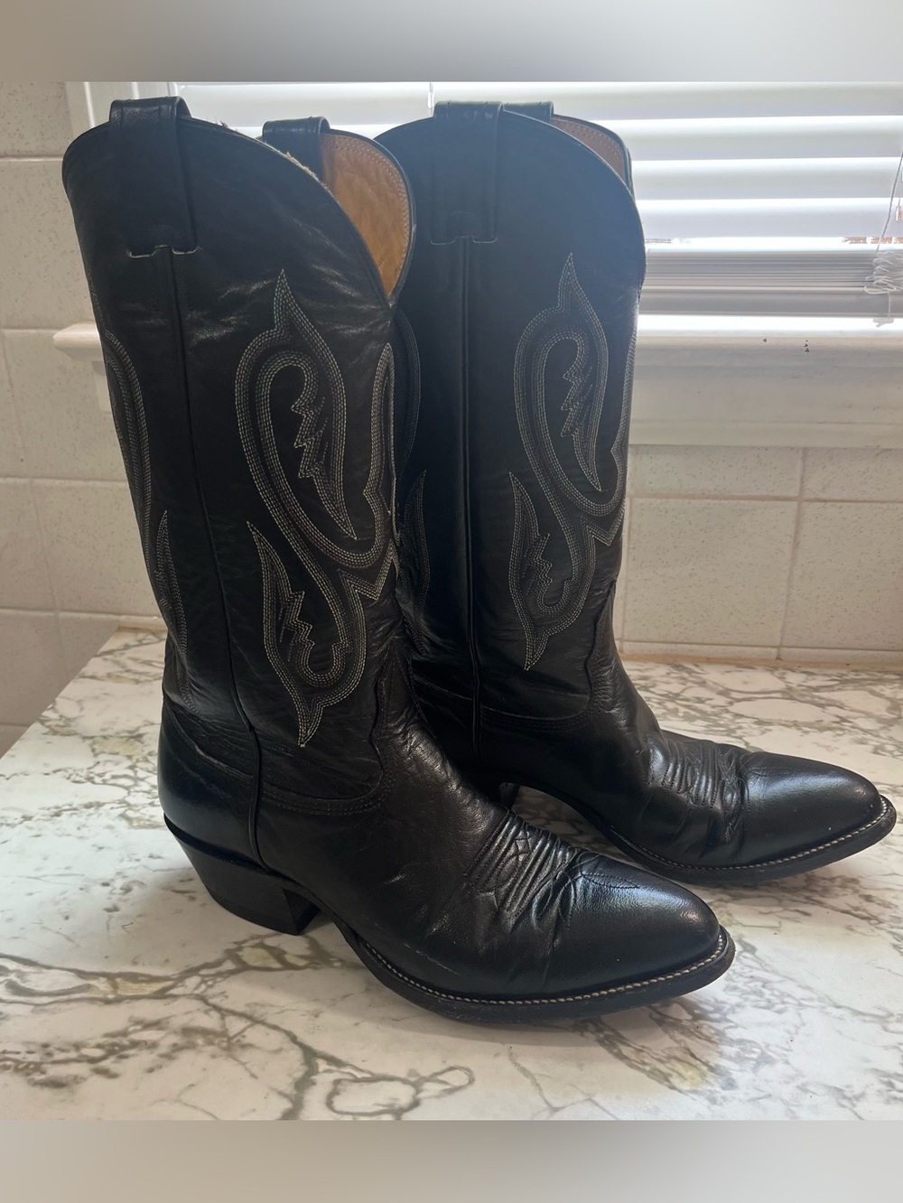 Vintage Men’s Nocona Black Leather Cowboy Boots Men's 8 D Flame Stitch